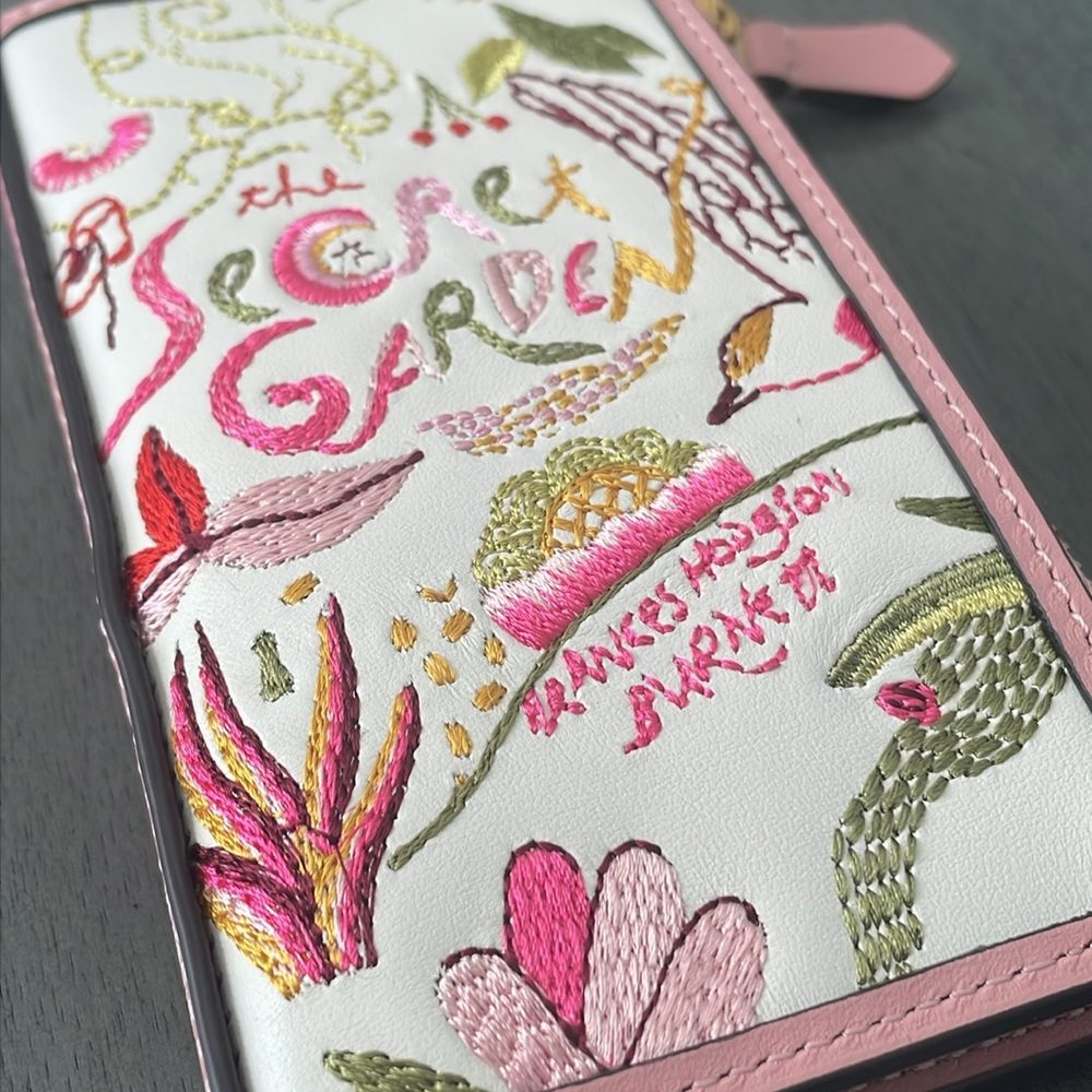 Kate Spade Wallet NWOT RARE Embroidered Storyteller Secret Garden Collectible